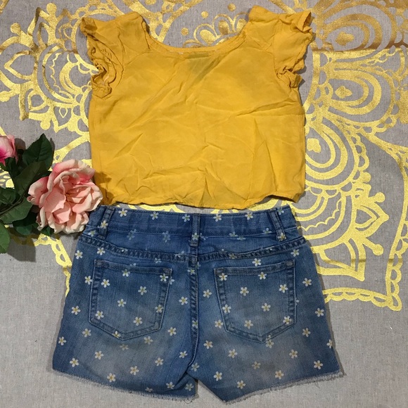 Bundle Blouse And Denim Short (J29) - Picture 4 of 5